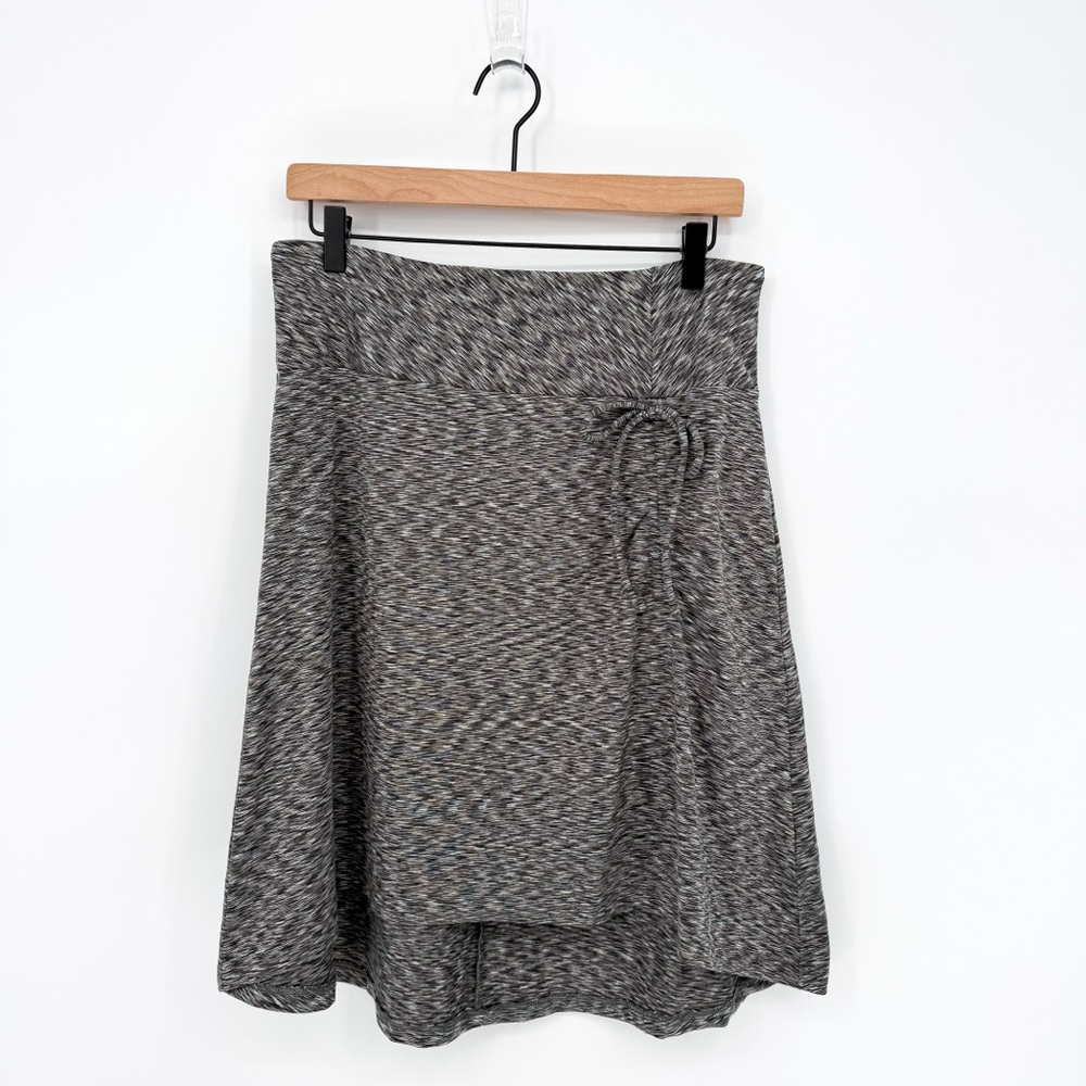 ☀️ 3/$25 The North Face Cypress Cinched Front A-Line Skirt Gray Space Dye Medium